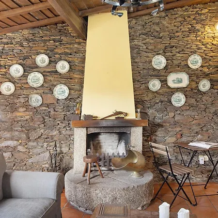 Azenha Da Lagoa Negra * Barqueiros (Braga)