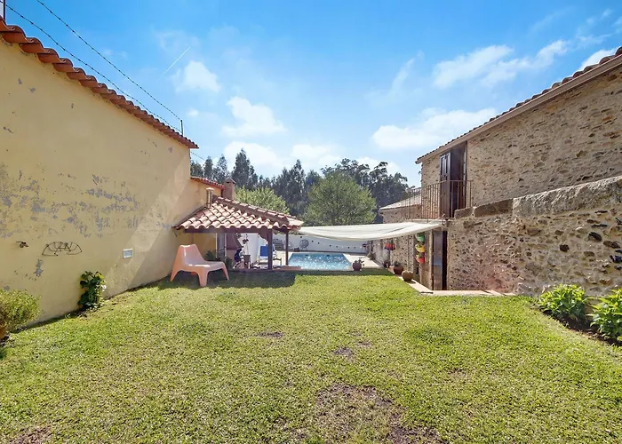 Azenha Da Lagoa Negra * Barqueiros (Braga)