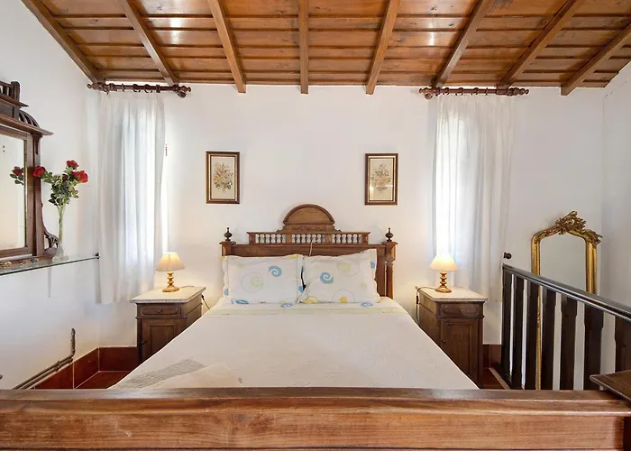 Azenha Da Lagoa Negra * Barqueiros (Braga)