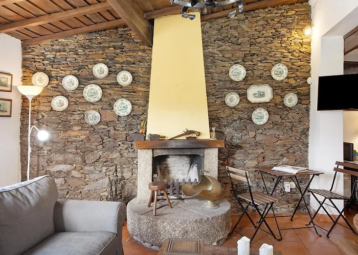 Azenha Da Lagoa Negra * Barqueiros (Braga)