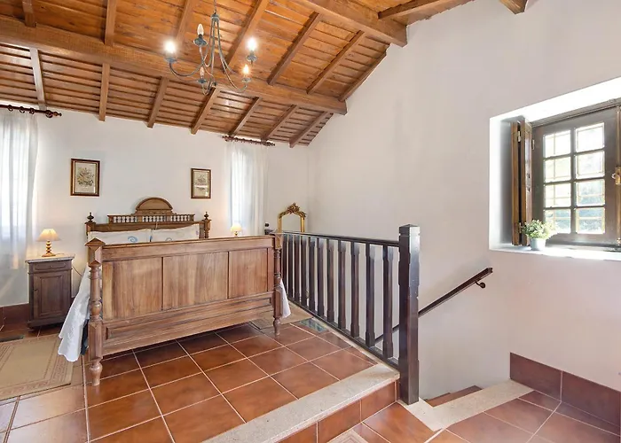 Azenha Da Lagoa Negra * Barqueiros (Braga)