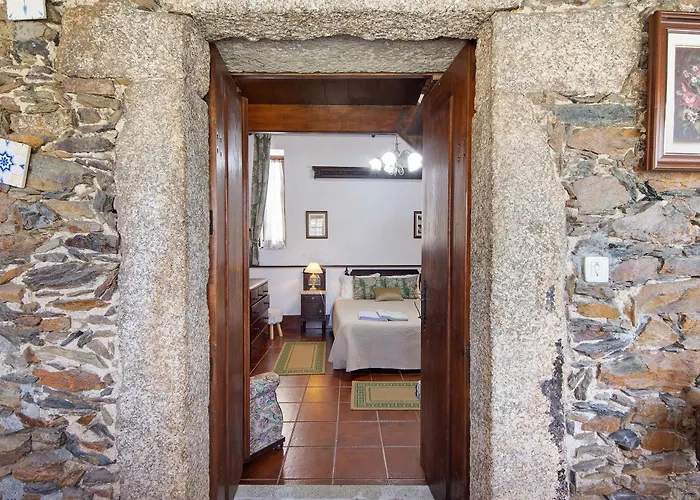 Azenha Da Lagoa Negra